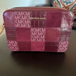 Michael Kors Jet Set Large East West Crossbody Burgundy